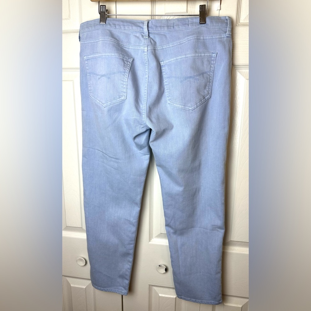 GAP 1969 Sexy Boyfriend Jeans Light Blue Shirtting Wash Mid Rise Cuffed Roll Up - Picture 5 of 10